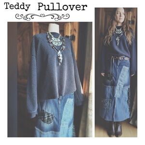 American Eagle Pullover Fleece Top